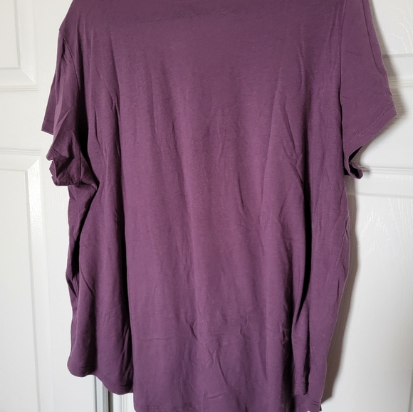 Ladies 2xl relaxed fit scoop neck tshirt - Picture 4 of 4